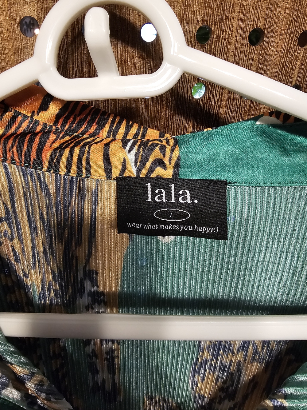 So Far So Good Oversized Plissé Dress in Tiger Tales - Picture 5 of 5